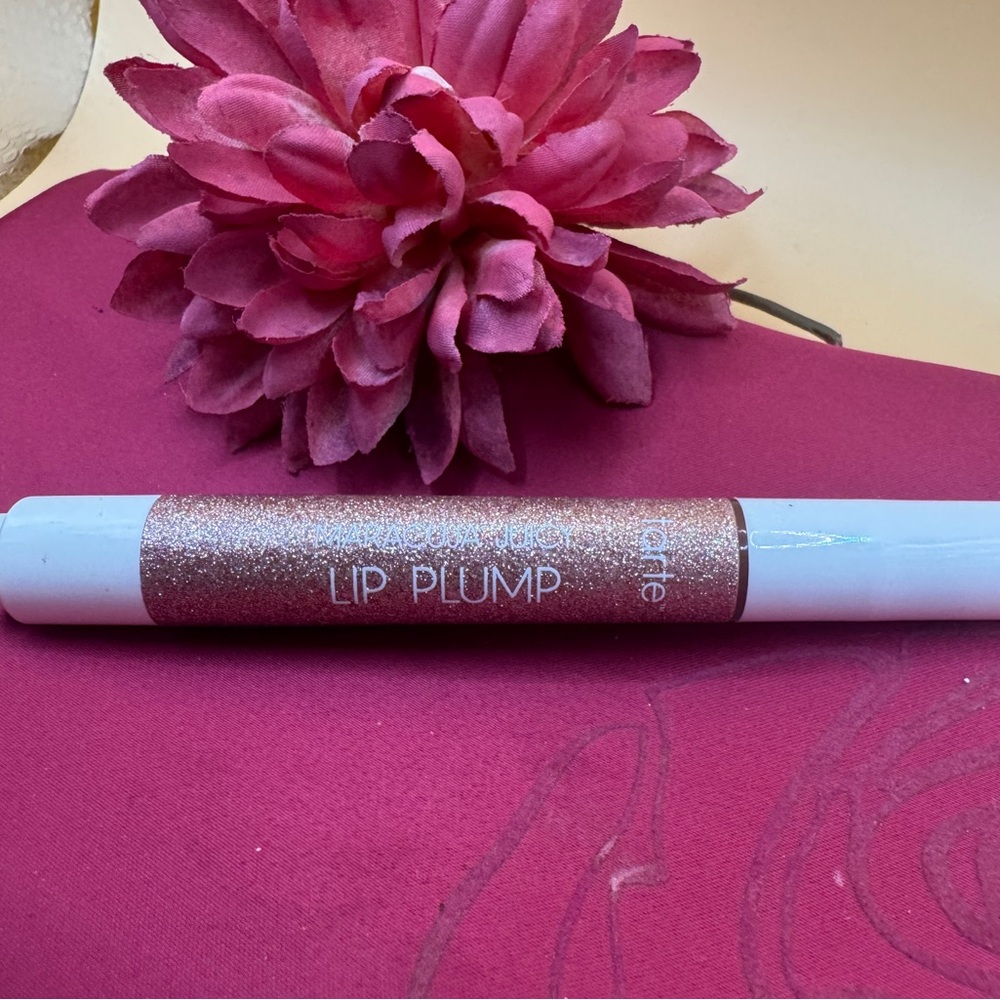 Tarte maracuja juicy lip plump ‘deep rosy pink’ - Picture 2 of 10